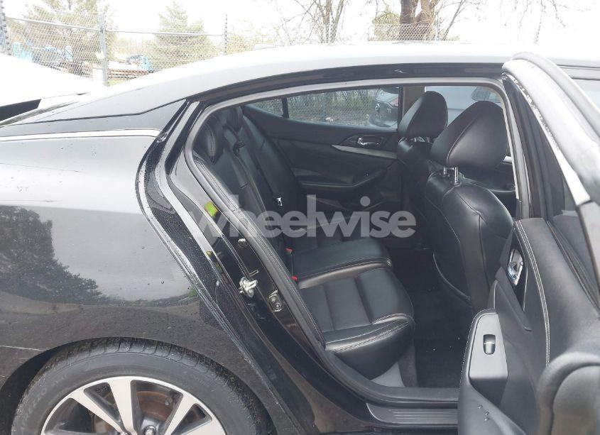 Photo 8 of 2017 Nissan Maxima 3.5 SV (VIN 1N4AA6AP8HC390071)