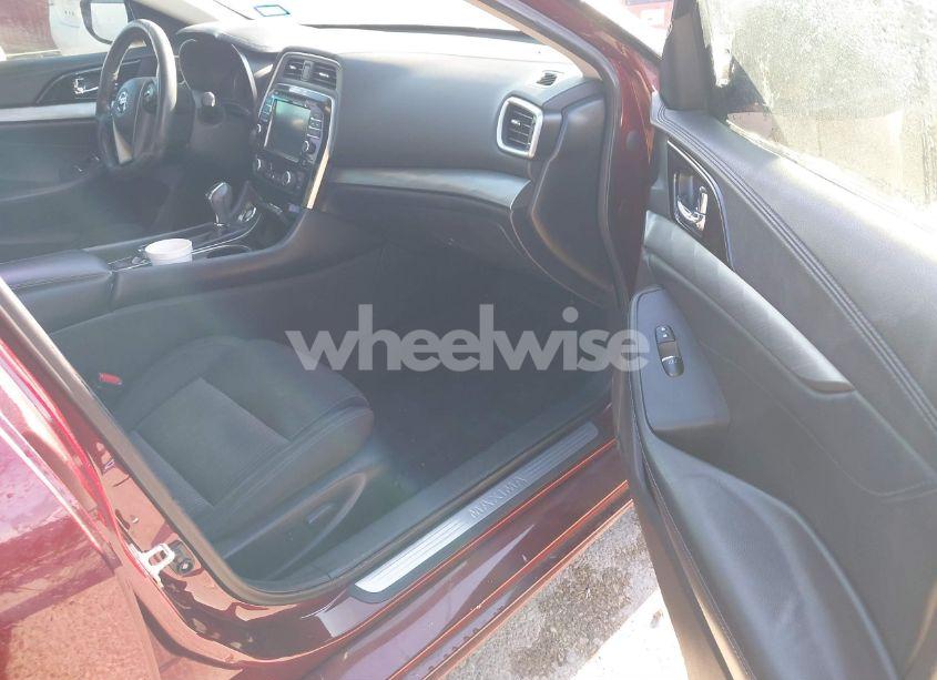 Photo 5 of 2016 Nissan Maxima 3.5 PLATINUM/3.5 S/3.5 SL/3.5 SR/3.5 SV (VIN 1N4AA6AP9GC431905)