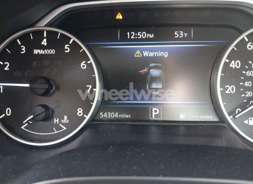 Photo 15 of 2017 Nissan Maxima 3.5 PLATINUM/3.5 S/3.5 SL/3.5 SR/3.5 SV (VIN 1N4AA6AP9HC364692)