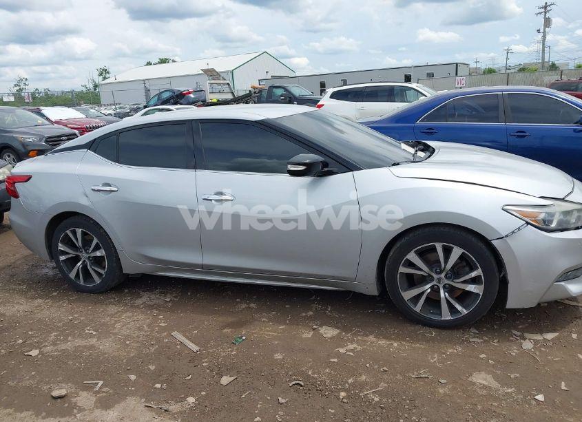 Photo 13 of 2017 Nissan Maxima 3.5 PLATINUM/3.5 S/3.5 SL/3.5 SR/3.5 SV (VIN 1N4AA6AP9HC378463)