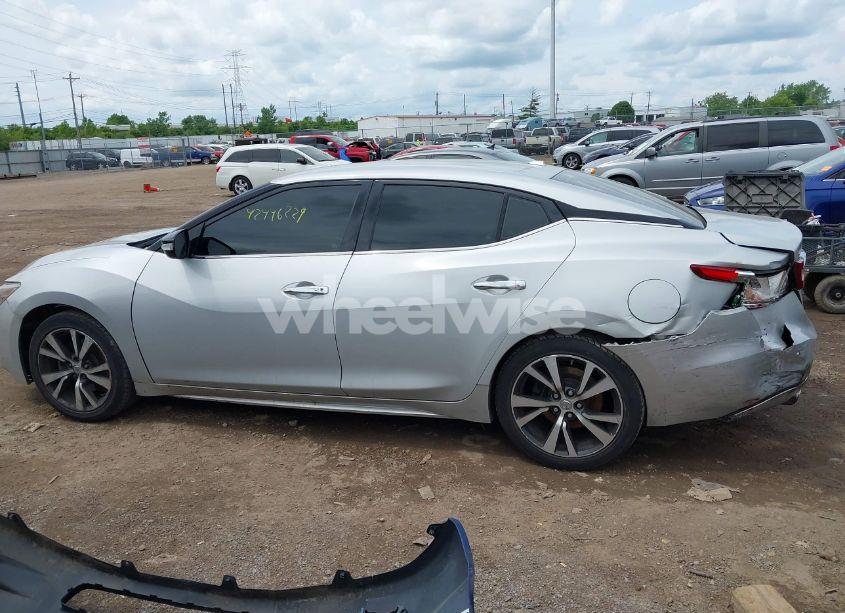 Photo 14 of 2017 Nissan Maxima 3.5 PLATINUM/3.5 S/3.5 SL/3.5 SR/3.5 SV (VIN 1N4AA6AP9HC378463)