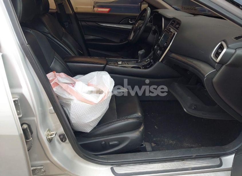 Photo 5 of 2017 Nissan Maxima 3.5 PLATINUM/3.5 S/3.5 SL/3.5 SR/3.5 SV (VIN 1N4AA6AP9HC378463)