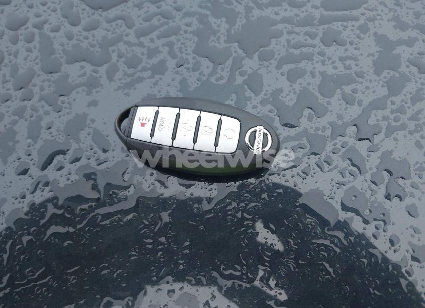 Photo 11 of 2017 Nissan Maxima 3.5 PLATINUM/3.5 S/3.5 SL/3.5 SR/3.5 SV (VIN 1N4AA6AP9HC383839)