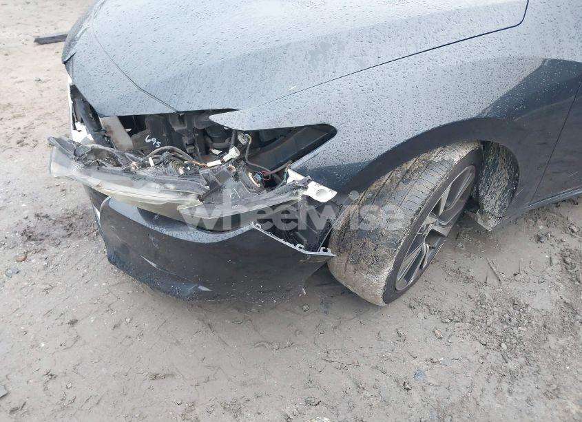 Photo 6 of 2017 Nissan Maxima 3.5 PLATINUM/3.5 S/3.5 SL/3.5 SR/3.5 SV (VIN 1N4AA6AP9HC383839)