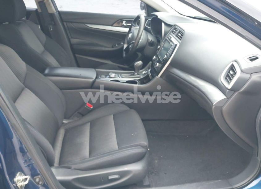 Photo 5 of 2016 Nissan Maxima 3.5 PLATINUM/3.5 S/3.5 SL/3.5 SR/3.5 SV (VIN 1N4AA6APXGC393214)