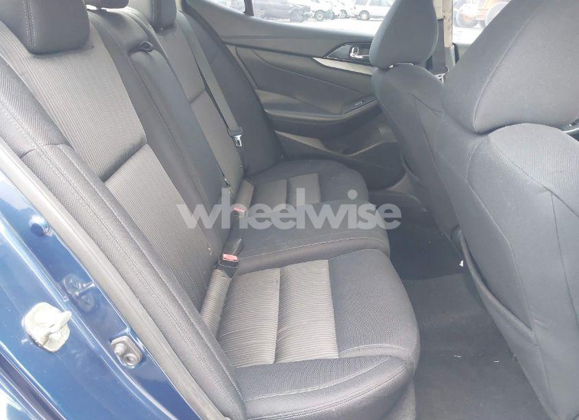 Photo 8 of 2016 Nissan Maxima 3.5 PLATINUM/3.5 S/3.5 SL/3.5 SR/3.5 SV (VIN 1N4AA6APXGC393214)