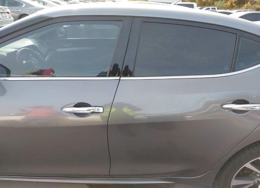 Photo 14 of 2016 Nissan Maxima 3.5 PLATINUM/3.5 S/3.5 SL/3.5 SR/3.5 SV (VIN 1N4AA6APXGC436367)