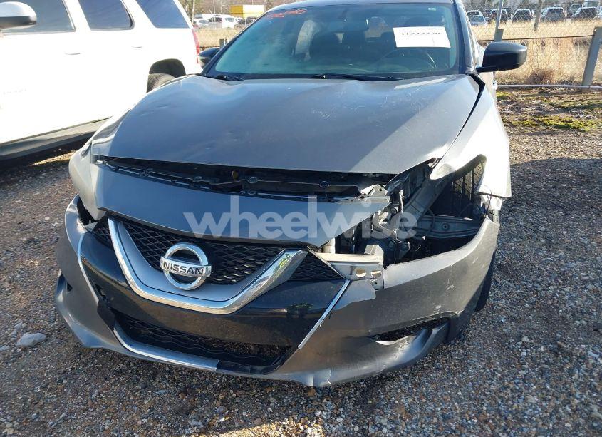 Photo 6 of 2016 Nissan Maxima 3.5 PLATINUM/3.5 S/3.5 SL/3.5 SR/3.5 SV (VIN 1N4AA6APXGC438961)