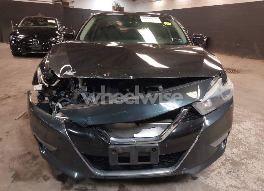 Photo 12 of 2017 Nissan Maxima 3.5 PLATINUM/3.5 S/3.5 SL/3.5 SR/3.5 SV (VIN 1N4AA6APXHC362966)