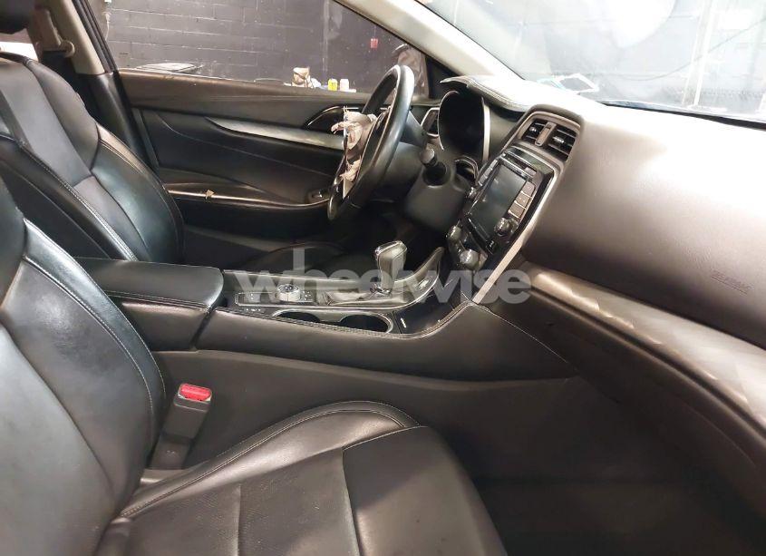 Photo 5 of 2017 Nissan Maxima 3.5 PLATINUM/3.5 S/3.5 SL/3.5 SR/3.5 SV (VIN 1N4AA6APXHC362966)