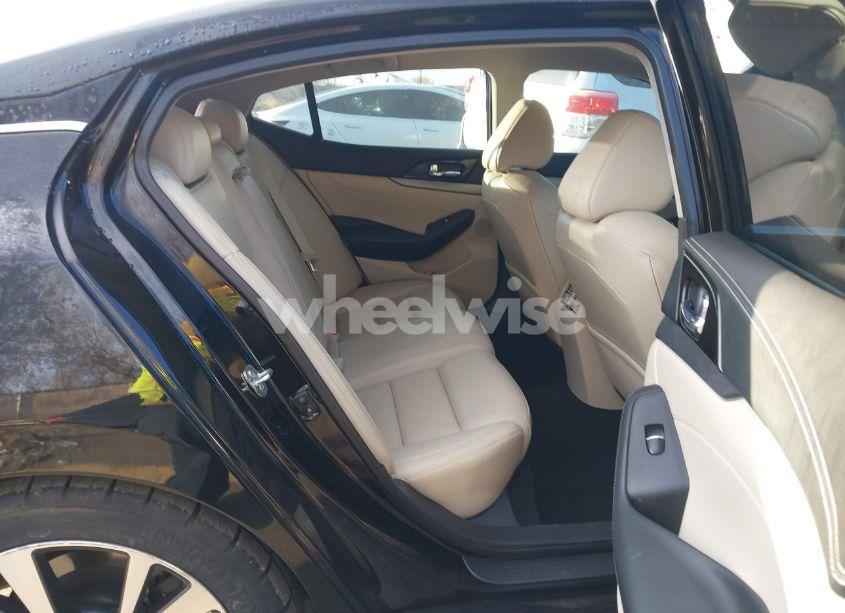 Photo 8 of 2017 Nissan Maxima 3.5 SV (VIN 1N4AA6APXHC388841)