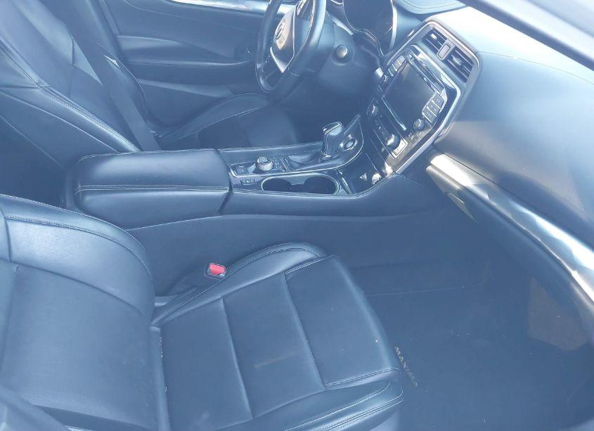 Photo 5 of 2019 Nissan Maxima 3.5 PLATINUM/3.5 S/3.5 SL/3.5 SR/3.5 SV (VIN 1N4AA6AV2KC356908)