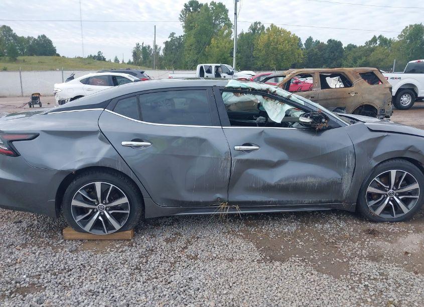 Photo 17 of 2019 Nissan Maxima 3.5 PLATINUM/3.5 S/3.5 SL/3.5 SR/3.5 SV (VIN 1N4AA6AV4KC373323)