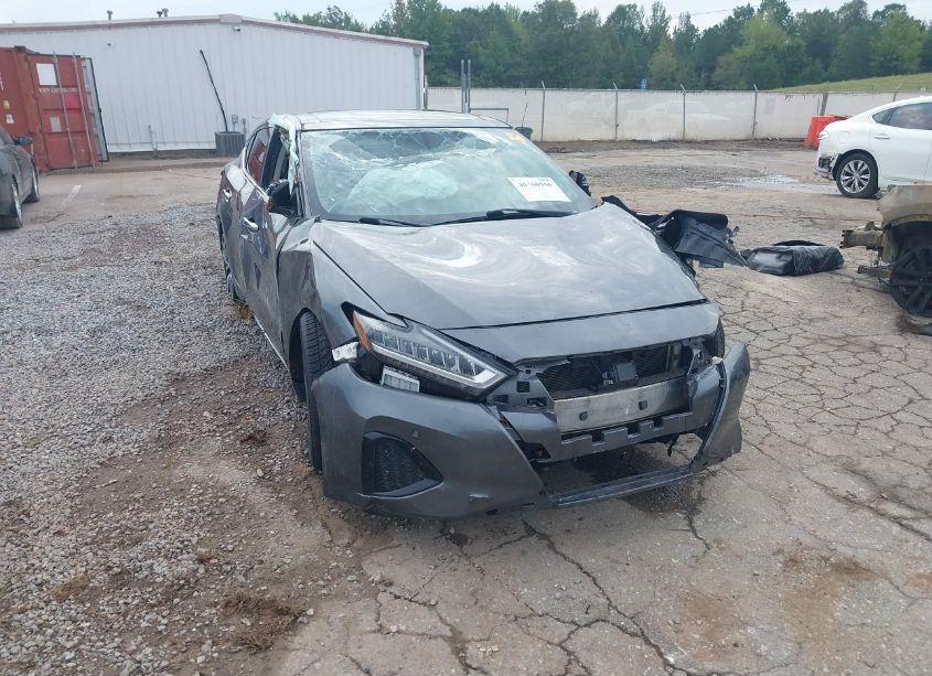 Photo 18 of 2019 Nissan Maxima 3.5 PLATINUM/3.5 S/3.5 SL/3.5 SR/3.5 SV (VIN 1N4AA6AV4KC373323)