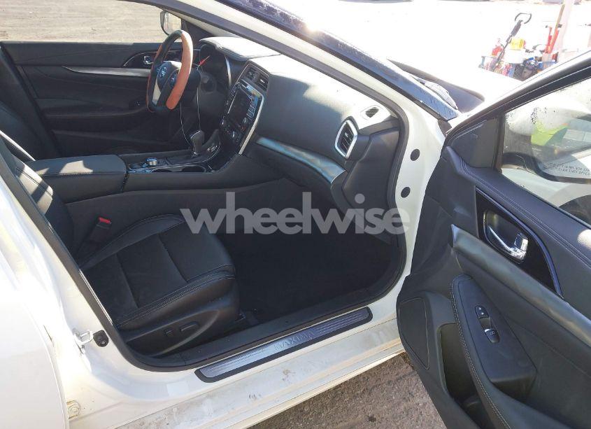 Photo 5 of 2021 Nissan Maxima SV XTRONIC CVT (VIN 1N4AA6CV0MC515568)