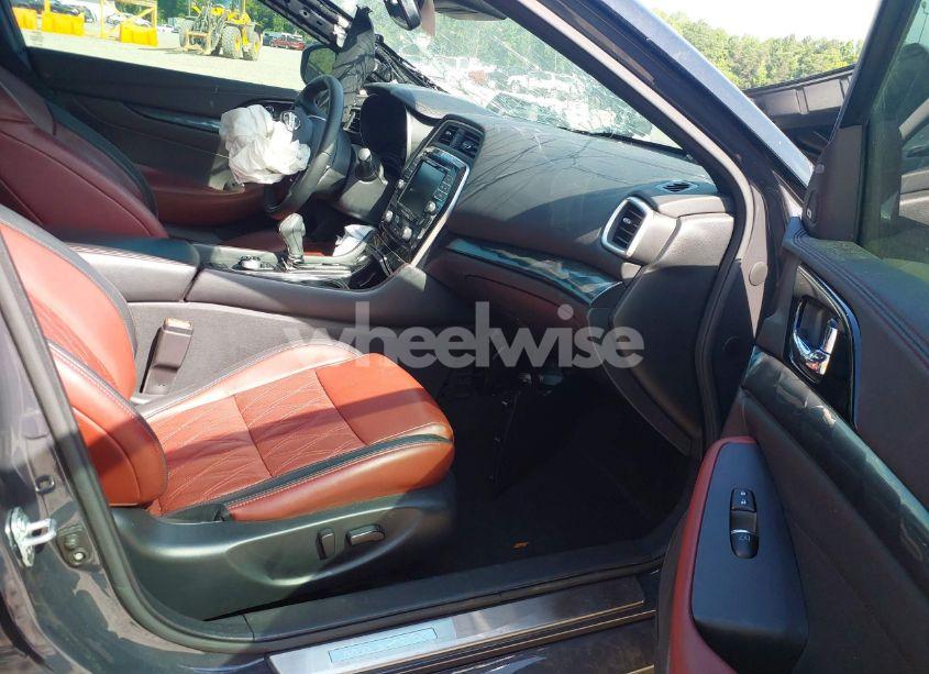 Photo 5 of 2021 Nissan Maxima PLATINUM XTRONIC CVT (VIN 1N4AA6FV1MC502937)