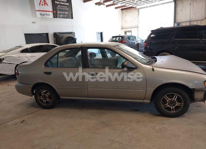 Photo 13 of 1998 Nissan Sentra GLE/GXE/XE (VIN 1N4AB41D0WC743908)