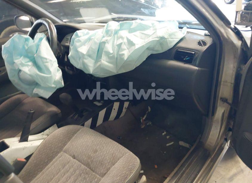 Photo 5 of 1998 Nissan Sentra GLE/GXE/XE (VIN 1N4AB41D0WC743908)