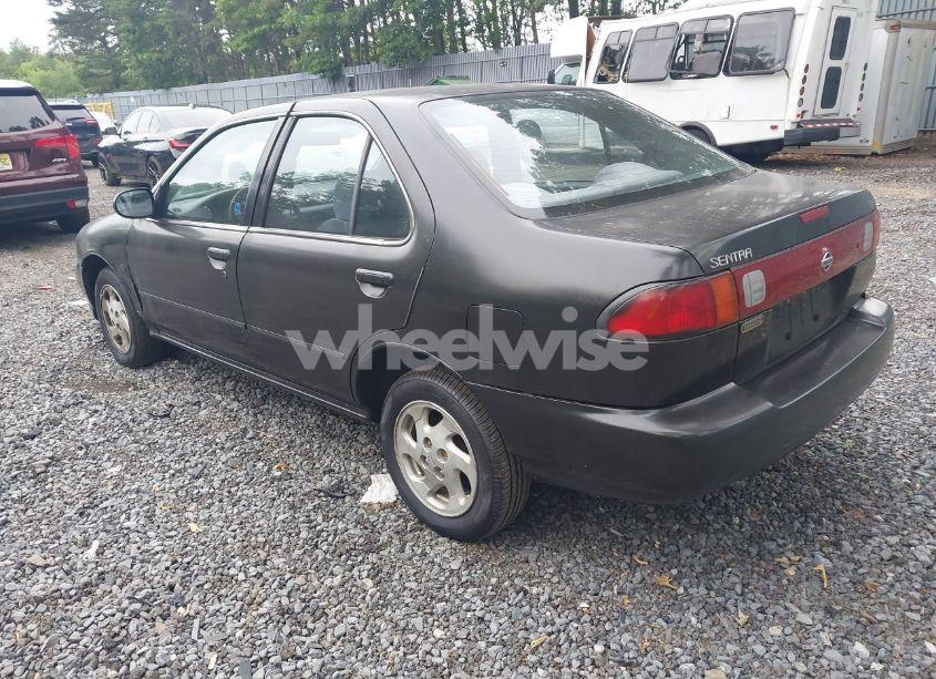 Photo 3 of 1999 Nissan Sentra GXE/XE (VIN 1N4AB41D1XC710885)