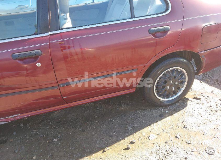 Photo 17 of 1996 Nissan Sentra E/XE/GXE/GLE (VIN 1N4AB41D7TC770549)