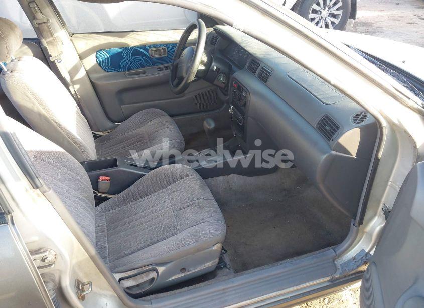 Photo 5 of 1998 Nissan Sentra GLE/GXE/XE (VIN 1N4AB41D7WC735109)