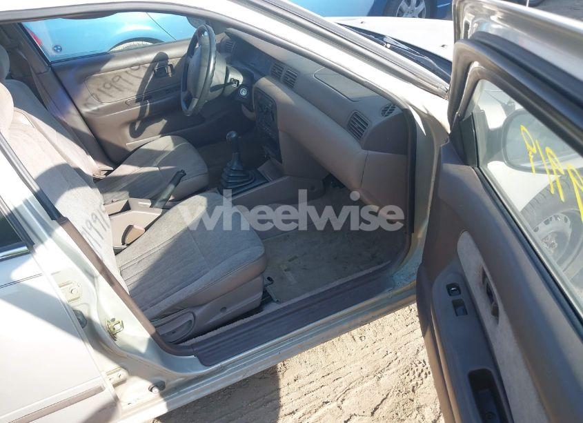 Photo 5 of 1996 Nissan Sentra E/XE/GXE/GLE (VIN 1N4AB41D9TC760377)