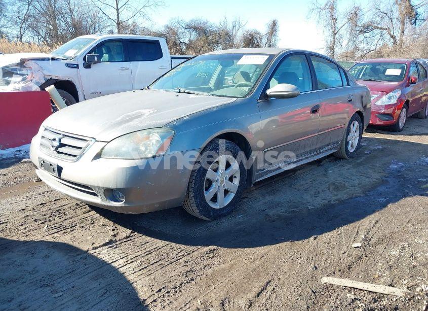 Photo 2 of 2002 Nissan Altima 2.5 S (VIN 1N4AL11D02C268041)