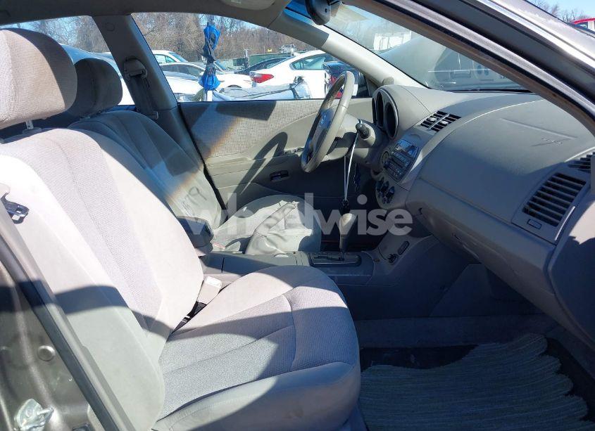 Photo 5 of 2002 Nissan Altima 2.5 S (VIN 1N4AL11D02C268041)