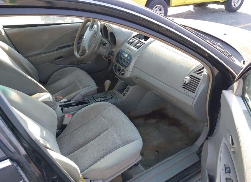 Photo 5 of 2002 Nissan Altima 2.5 S (VIN 1N4AL11D02C278052)