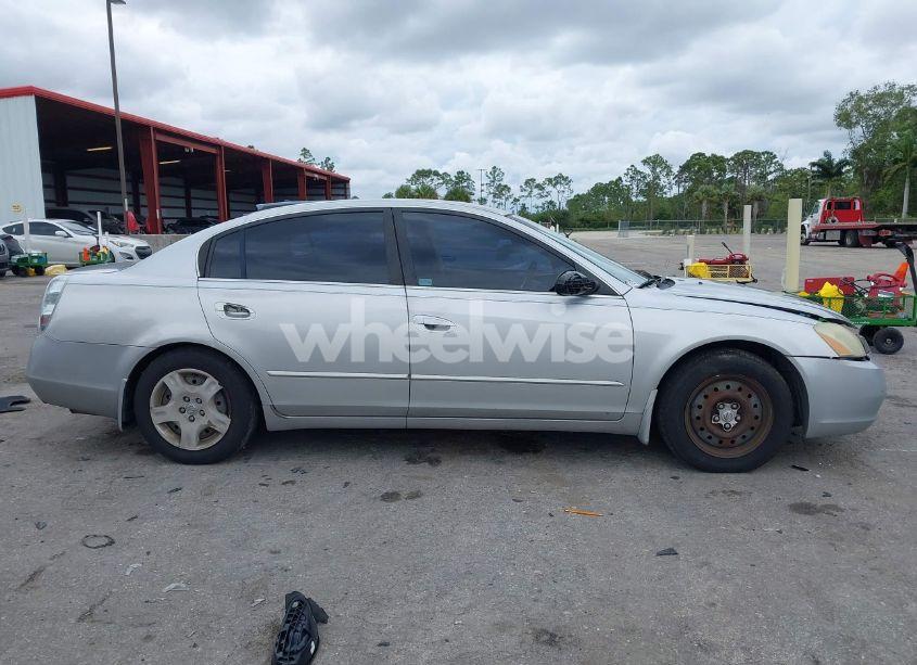 Photo 14 of 2004 Nissan Altima 2.5 S (VIN 1N4AL11D04C130857)