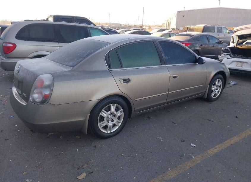 Photo 4 of 2005 Nissan Altima 2.5 S (VIN 1N4AL11D05C388054)