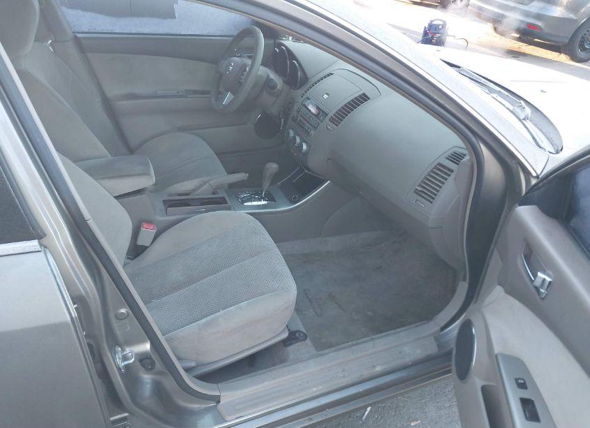 Photo 5 of 2005 Nissan Altima 2.5 S (VIN 1N4AL11D05C388054)