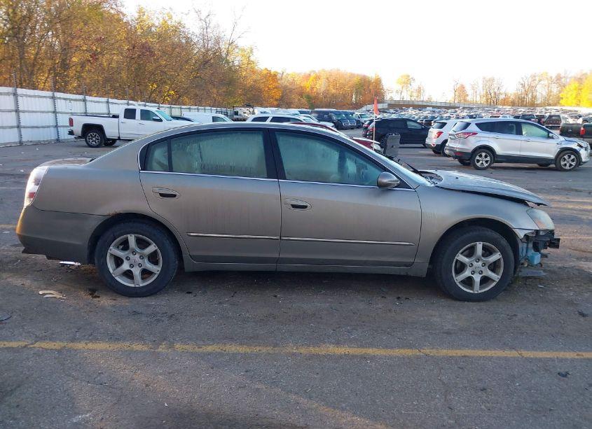 Photo 13 of 2005 Nissan Altima 2.5 S (VIN 1N4AL11D05C956772)