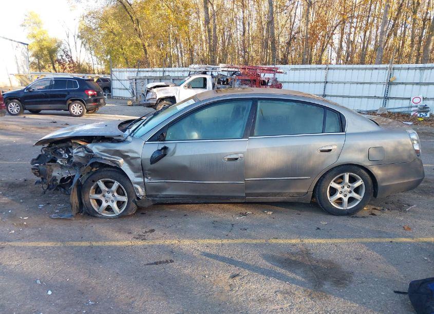 Photo 14 of 2005 Nissan Altima 2.5 S (VIN 1N4AL11D05C956772)