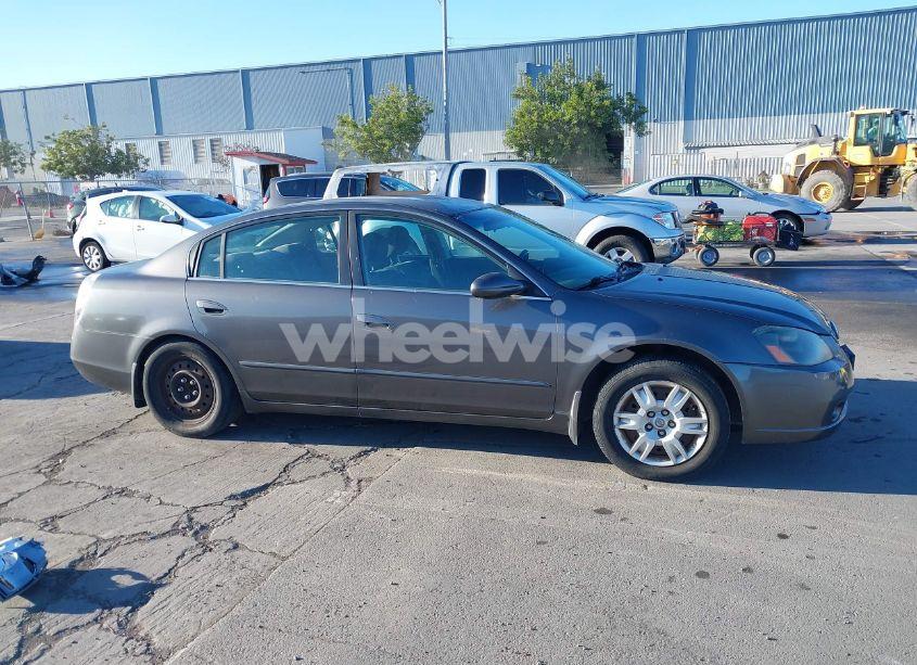 Photo 14 of 2005 Nissan Altima 2.5 S (VIN 1N4AL11D05N467079)