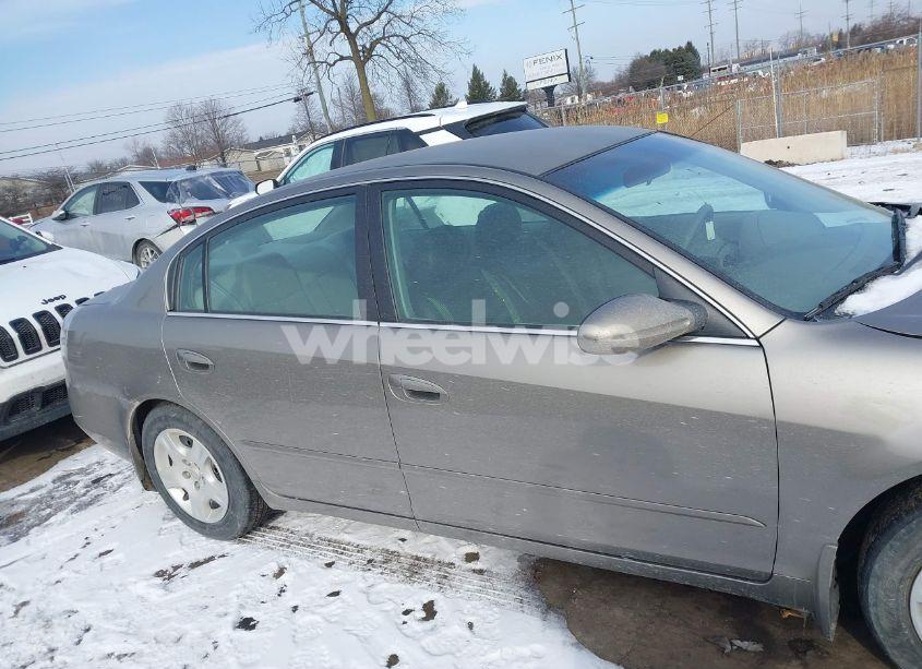 Photo 14 of 2002 Nissan Altima 2.5 S (VIN 1N4AL11D12C193625)