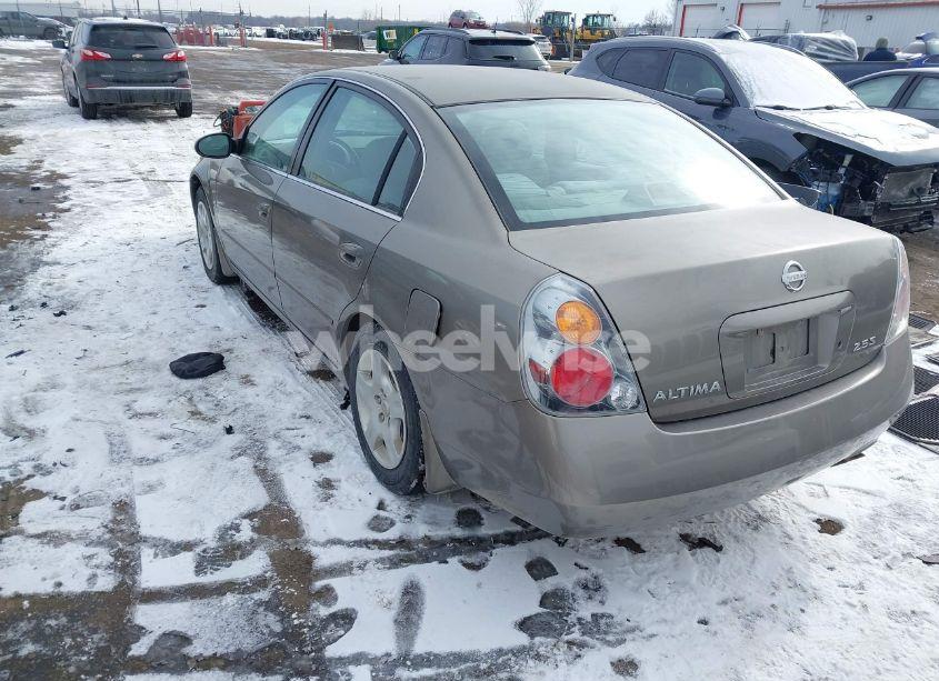 Photo 3 of 2002 Nissan Altima 2.5 S (VIN 1N4AL11D12C193625)
