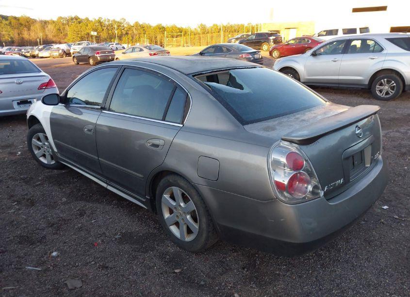Photo 3 of 2002 Nissan Altima 2.5 S (VIN 1N4AL11D12C245299)