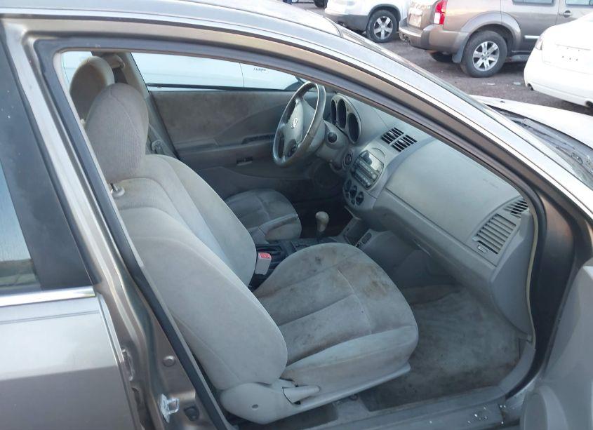 Photo 5 of 2002 Nissan Altima 2.5 S (VIN 1N4AL11D12C245299)