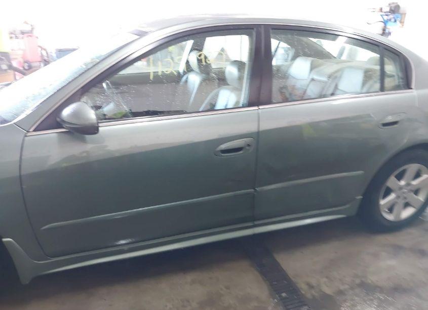 Photo 6 of 2003 Nissan Altima 2.5 SL (VIN 1N4AL11D13C141137)