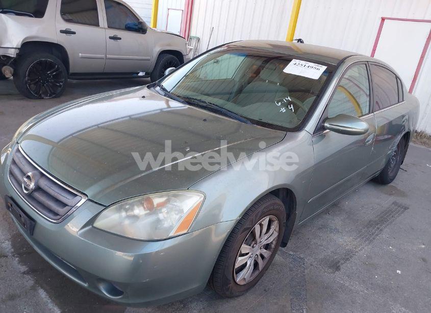 Photo 2 of 2004 Nissan Altima 2.5 S (VIN 1N4AL11D14C104543)