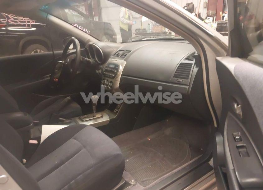 Photo 5 of 2004 Nissan Altima 2.5 S (VIN 1N4AL11D14C119642)