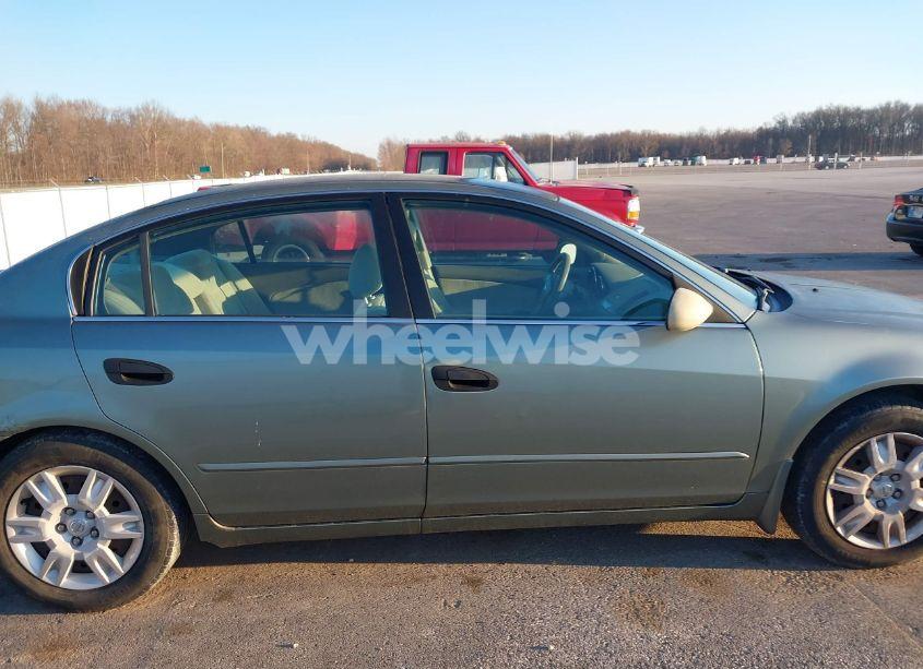 Photo 13 of 2005 Nissan Altima 2.5 S (VIN 1N4AL11D15C240141)