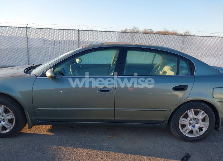 Photo 14 of 2005 Nissan Altima 2.5 S (VIN 1N4AL11D15C240141)