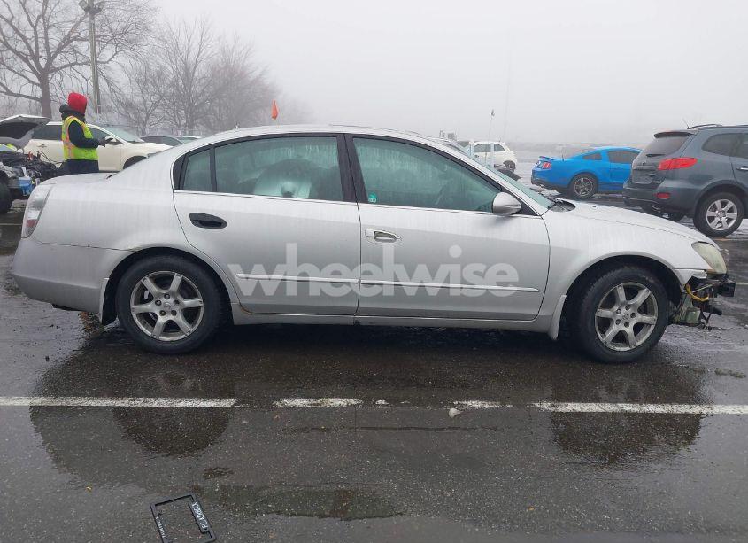 Photo 13 of 2005 Nissan Altima 2.5 S (VIN 1N4AL11D15C257506)