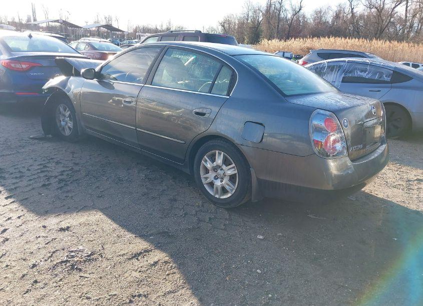 Photo 3 of 2005 Nissan Altima 2.5 S (VIN 1N4AL11D15N449836)