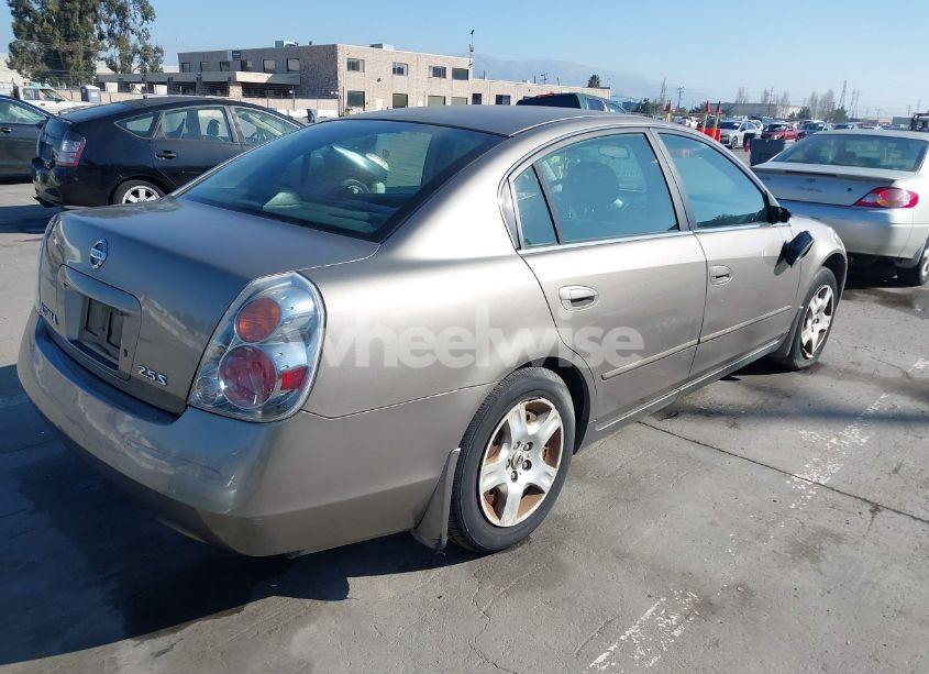 Photo 4 of 2004 Nissan Altima 2.5 S (VIN 1N4AL11D24C105670)