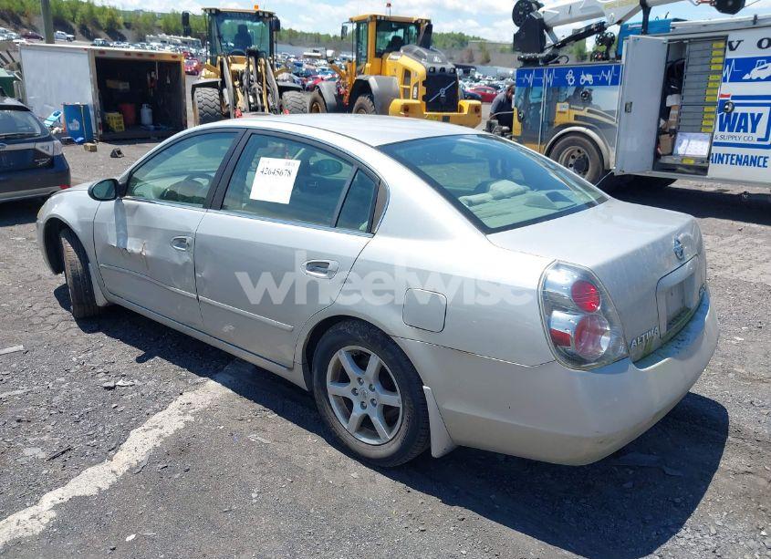 Photo 3 of 2005 Nissan Altima 2.5 S (VIN 1N4AL11D25C145040)