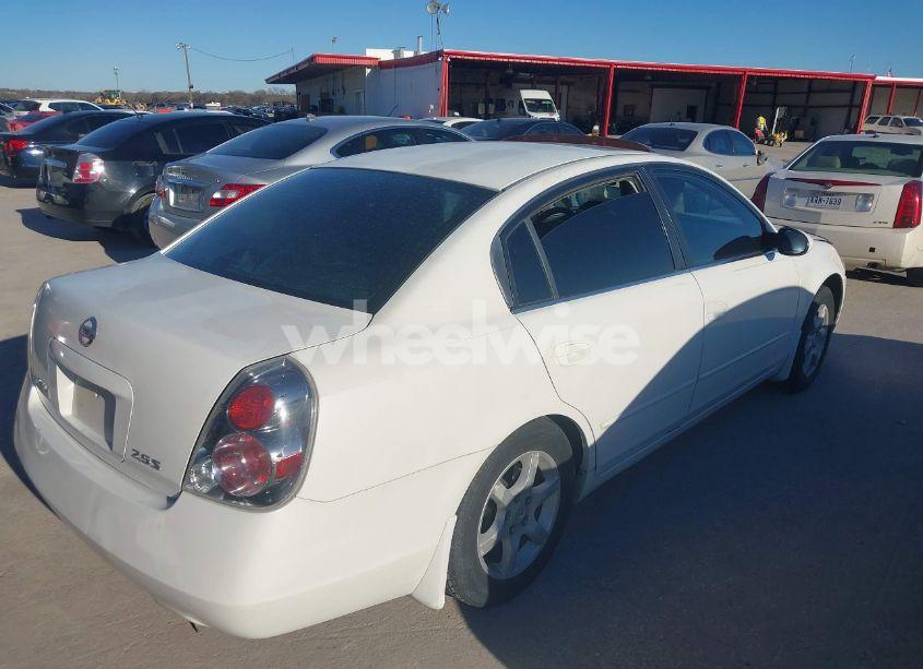 Photo 4 of 2005 Nissan Altima 2.5 S (VIN 1N4AL11D25C280826)