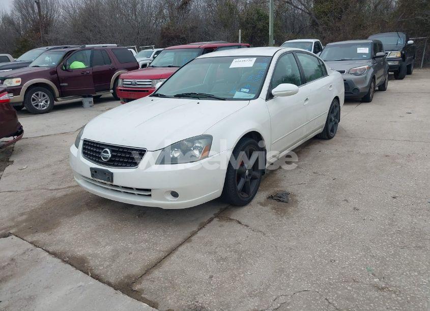 Photo 2 of 2005 Nissan Altima 2.5 S (VIN 1N4AL11D25C288456)